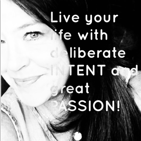 Hi, Iβm Katie πΈ New to the POSH Community! - Picture 3 of 16